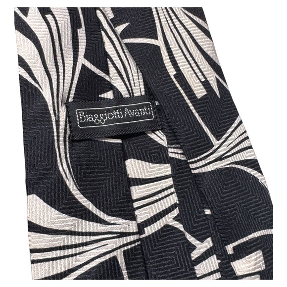 Biaggiotti Aventi Necktie‎ Art Deco Style Black White Mens Tie - Picture 2 of 3